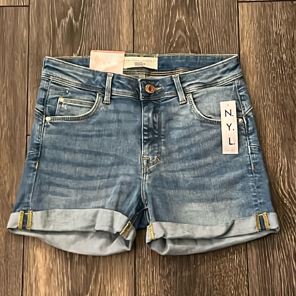 NWT New York Laundry Denim Shorts Womens Size 3
